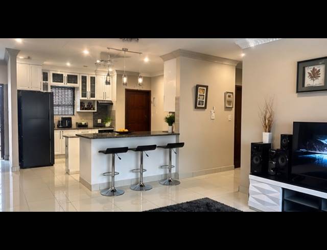 3 BEDROOM TOWNHOUSE FOR SALE IN ANNLIN